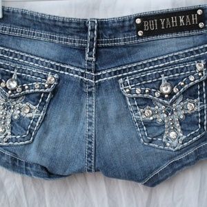 Jewel Accented Jean Shorts Sz: 5
